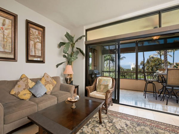 Luxurious 6-Bedroom Retreat in Kaanapali